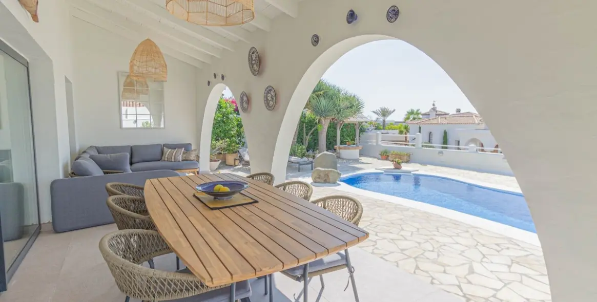 Long-term rent of detached villa in Punta Chullera 7