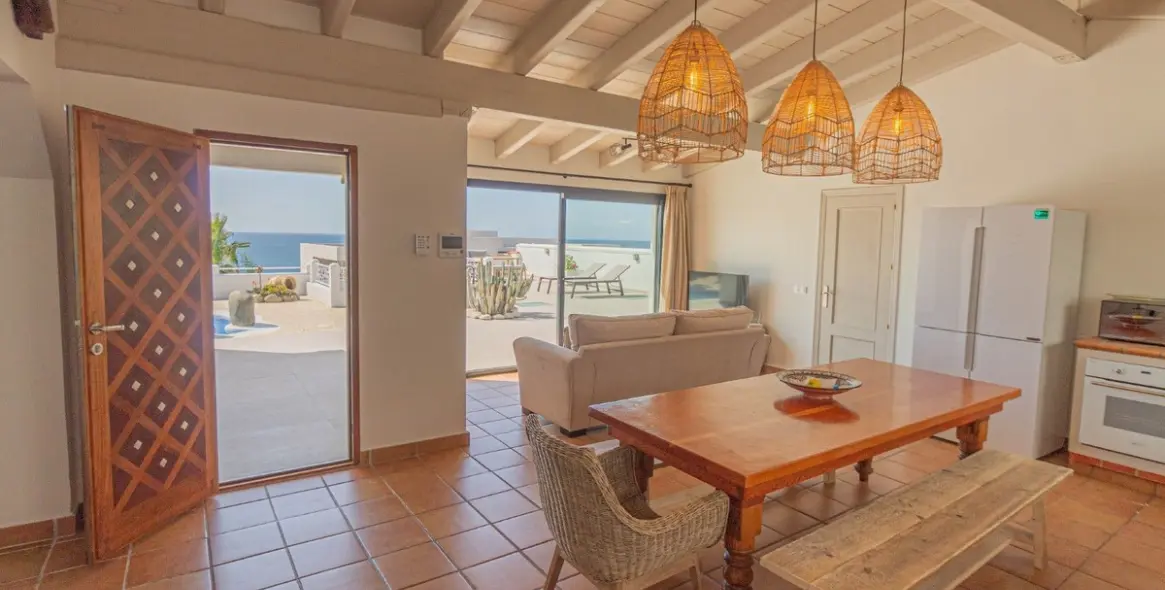 Long-term rent of detached villa in Punta Chullera 12