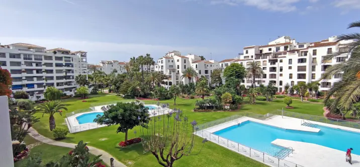 Middle floor apartment R5144254 2