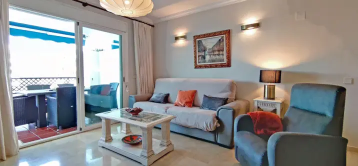 Middle floor apartment R5144254 3