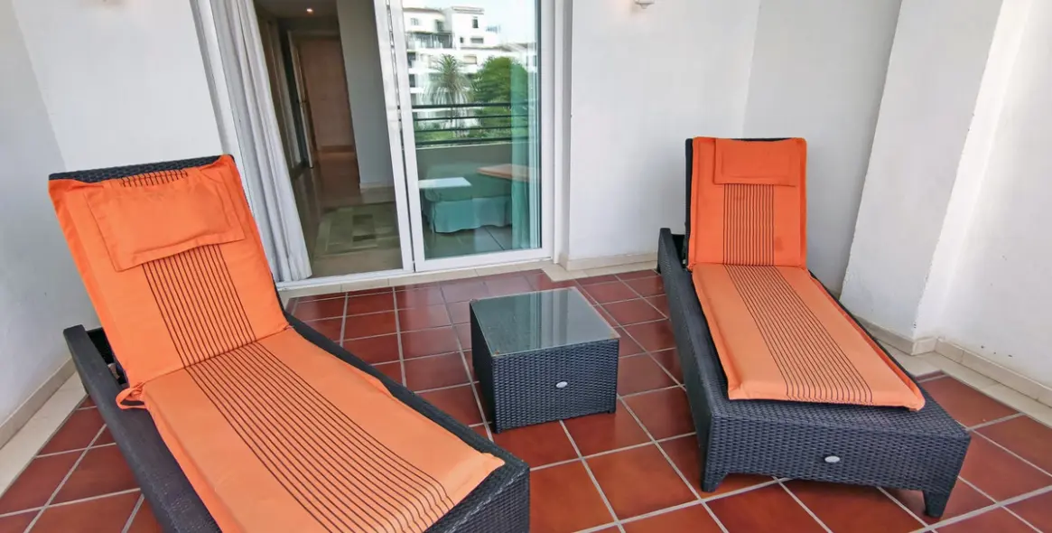 Долгосрочная аренда апартаментов на среднем этаже в Marbella (район Puerto Banús) 5