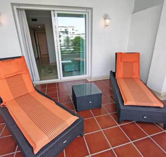 Middle floor apartment R5144254