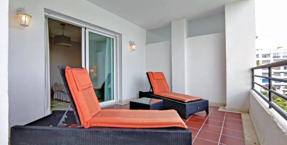 Долгосрочная аренда апартаментов на среднем этаже в Marbella (район Puerto Banús) 9