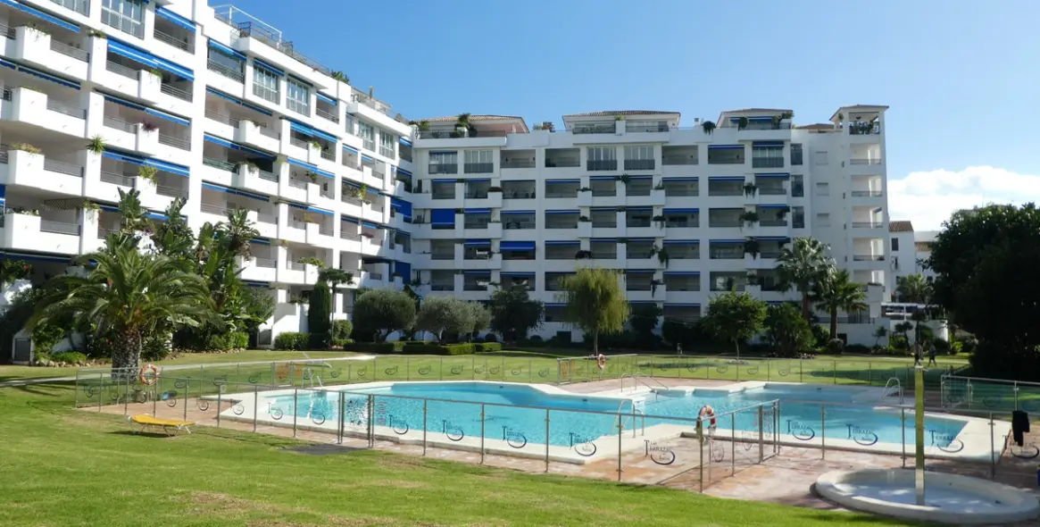 Long-term rent of middle floor apartment in Puerto Banús 40