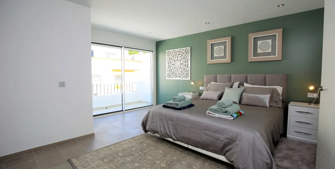 Short-term rent of townhouse in Marbella 4