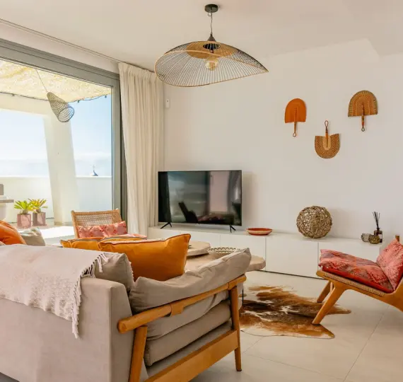 Short-term rent of penthouse in Estepona