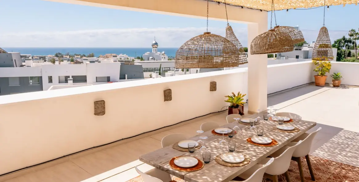 Short-term rent of penthouse in Estepona 6