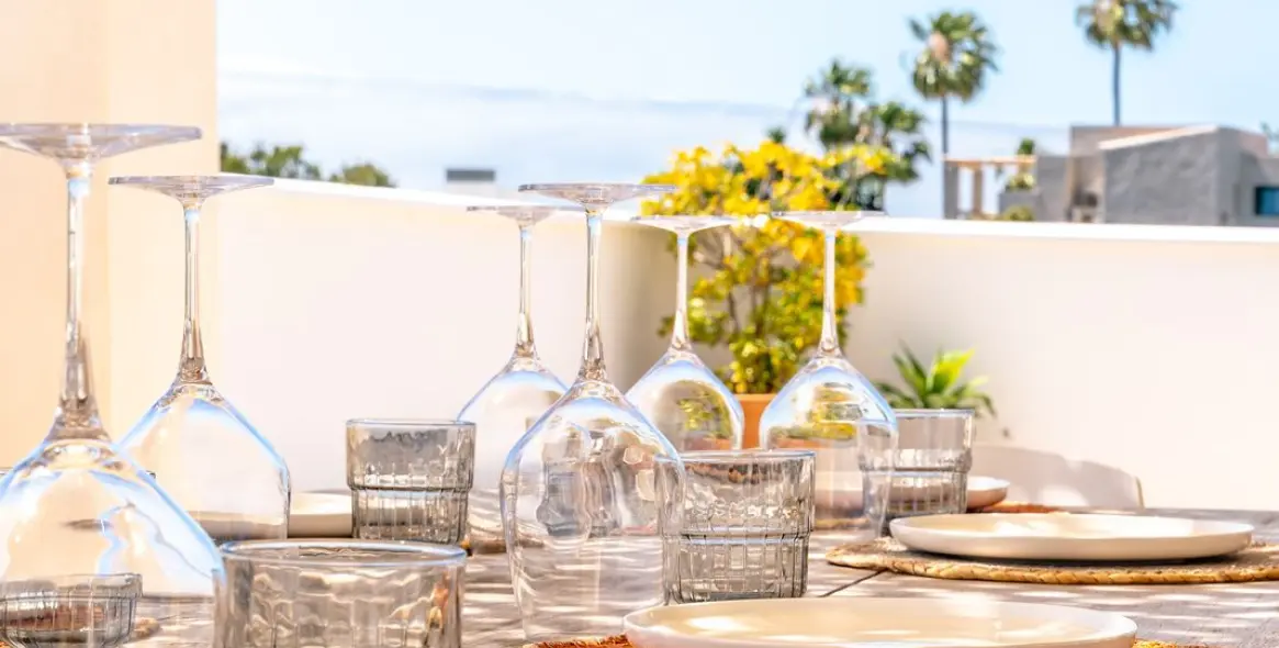 Short-term rent of penthouse in Estepona 10