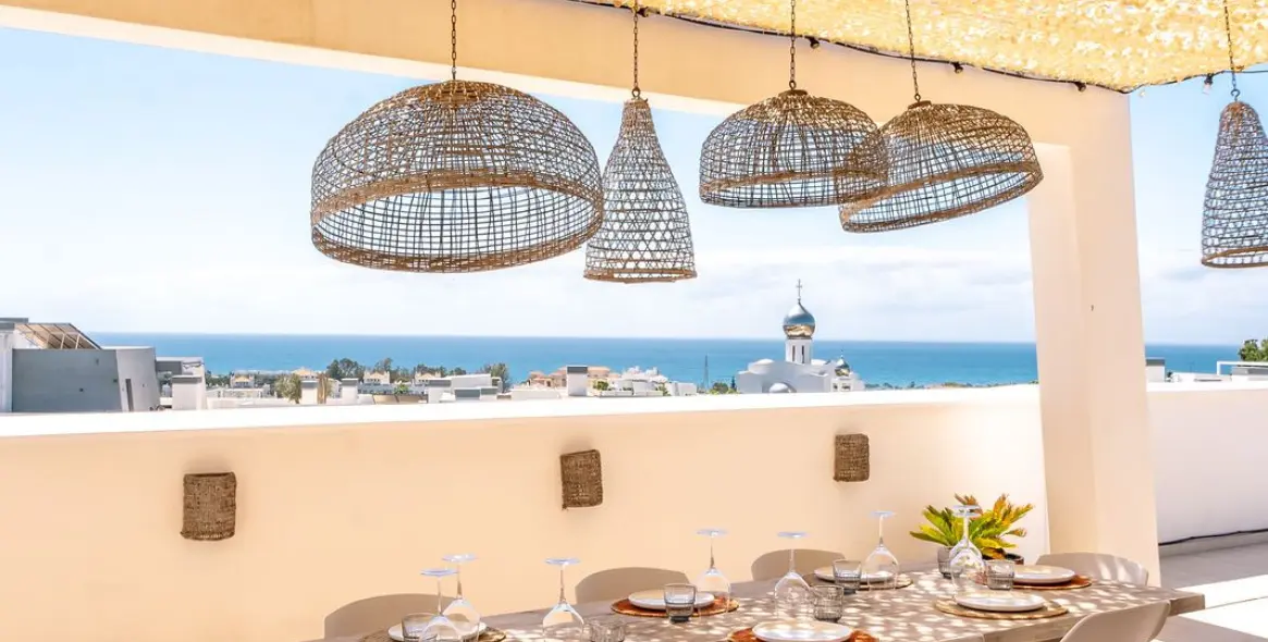 Short-term rent of penthouse in Estepona 11