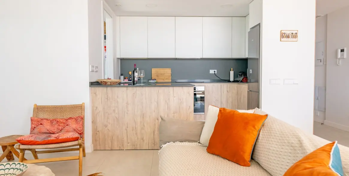 Short-term rent of penthouse in Estepona 30