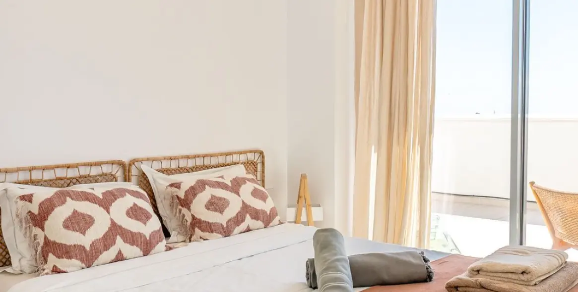 Short-term rent of penthouse in Estepona 38