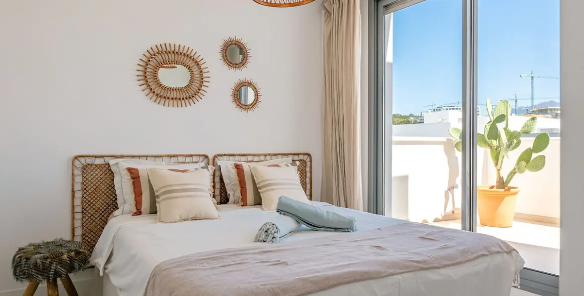 Short-term rent of penthouse in Estepona 39