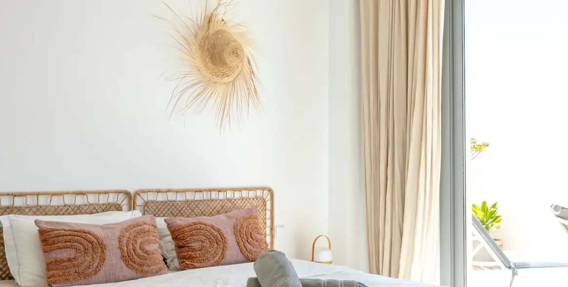 Short-term rent of penthouse in Estepona 48