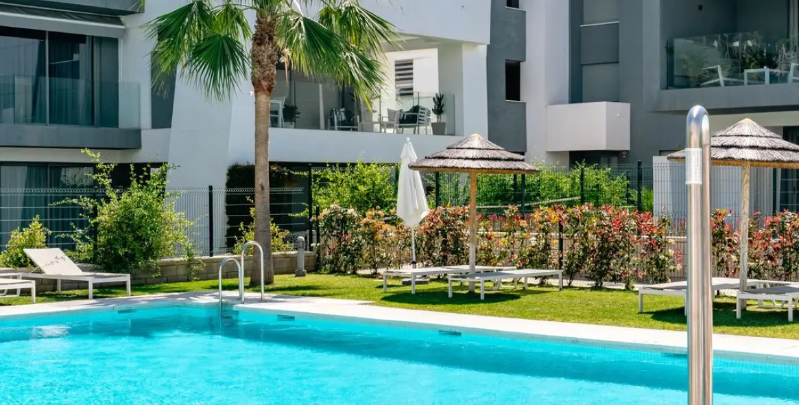 Short-term rent of penthouse in Estepona 56