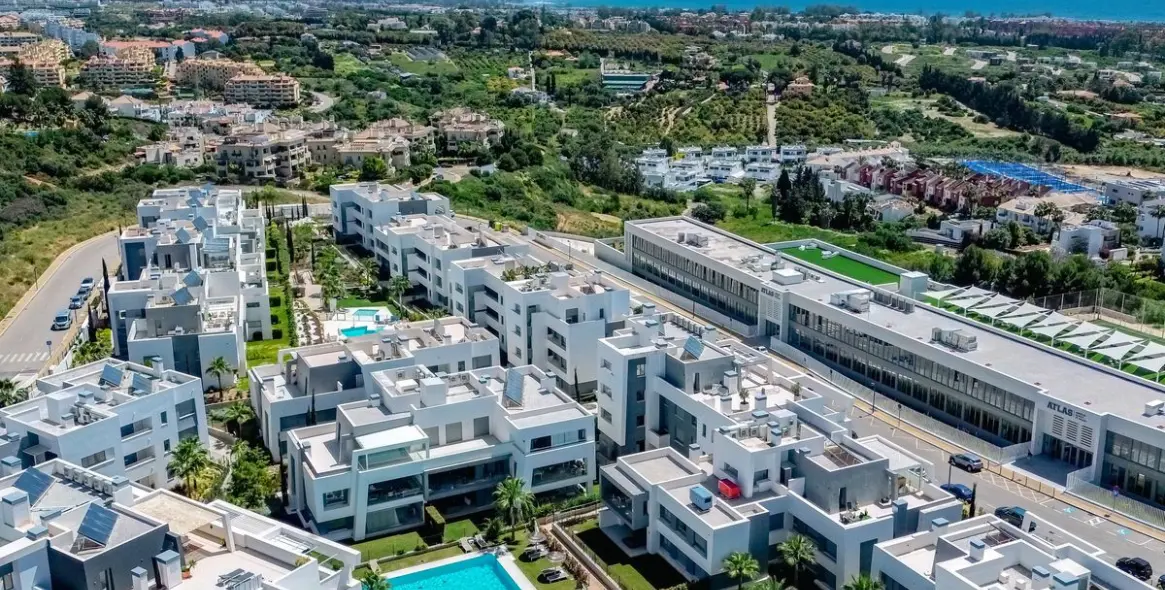 Short-term rent of penthouse in Estepona 80