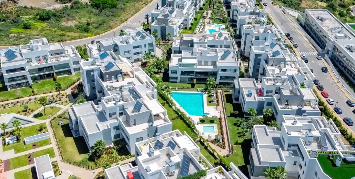 Short-term rent of penthouse in Estepona 85