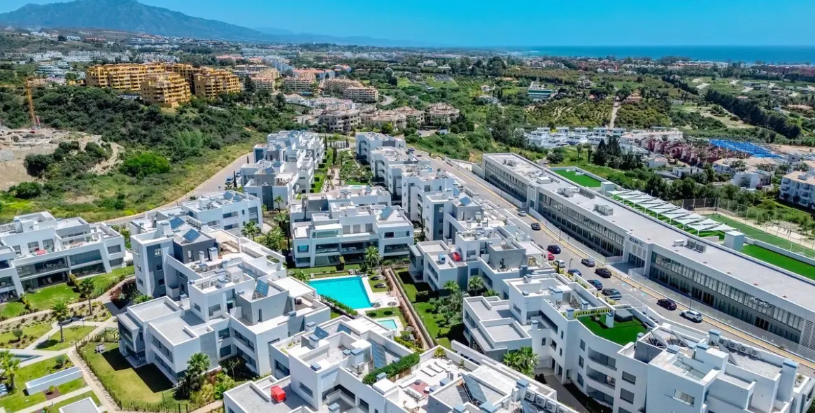 Short-term rent of penthouse in Estepona 89