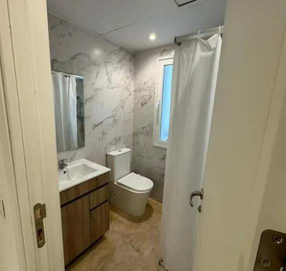 Middle floor apartment R4934089