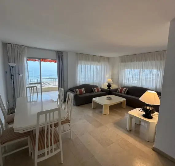 Долгосрочная аренда апартаментов на среднем этаже в Los Boliches