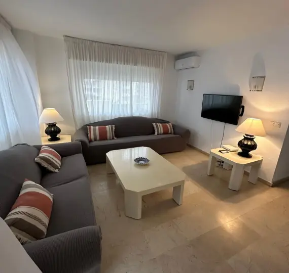 Долгосрочная аренда апартаментов на среднем этаже в Los Boliches