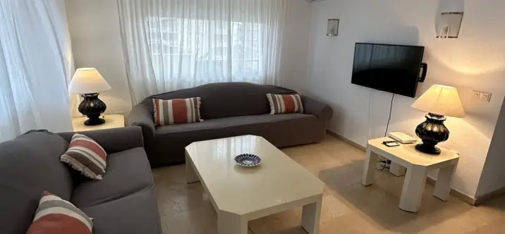 Долгосрочная аренда апартаментов на среднем этаже в Los Boliches 4