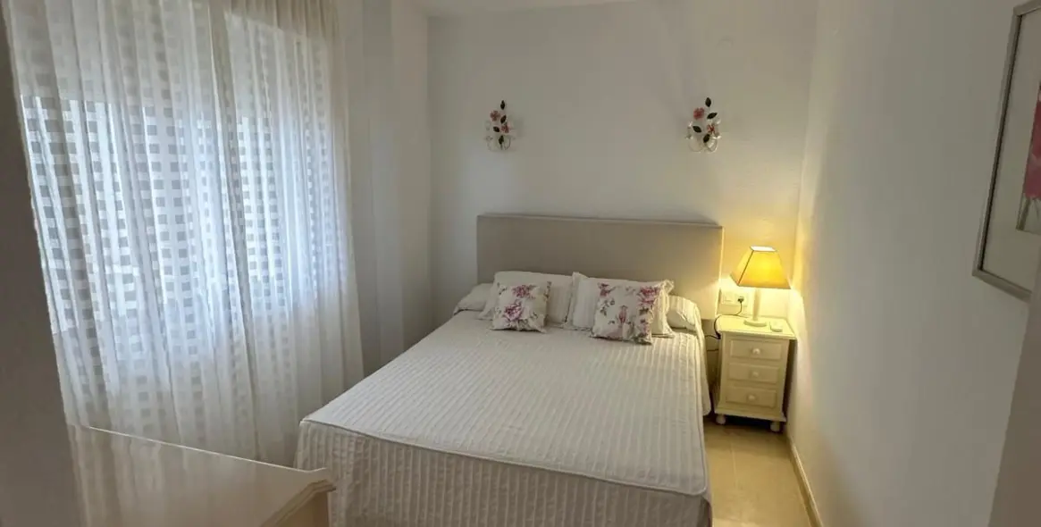 Долгосрочная аренда апартаментов на среднем этаже в Los Boliches 16