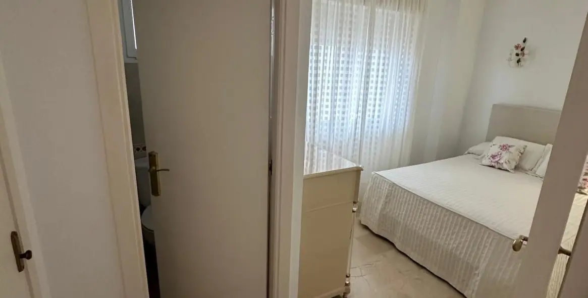 Долгосрочная аренда апартаментов на среднем этаже в Los Boliches 19