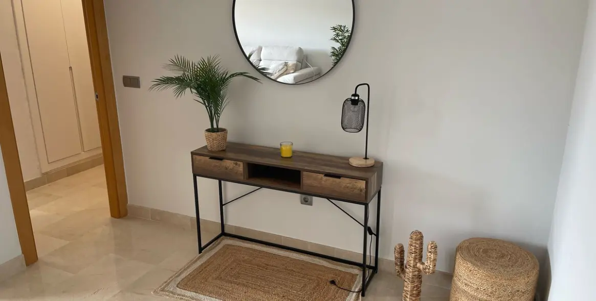 Long-term rent of middle floor apartment in Estepona 6