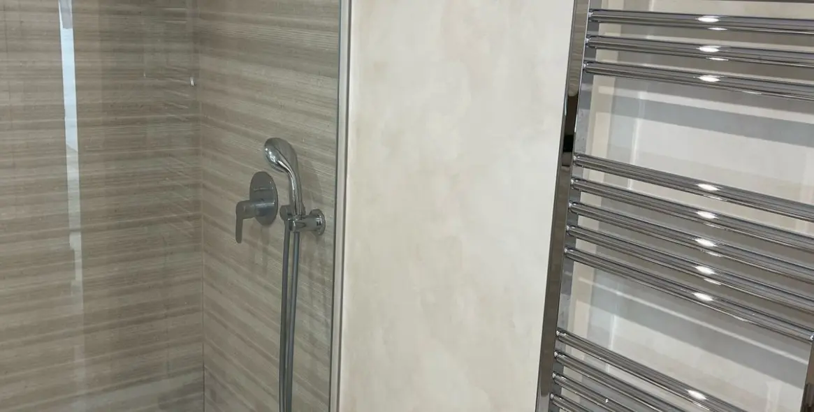 Long-term rent of middle floor apartment in Estepona 11