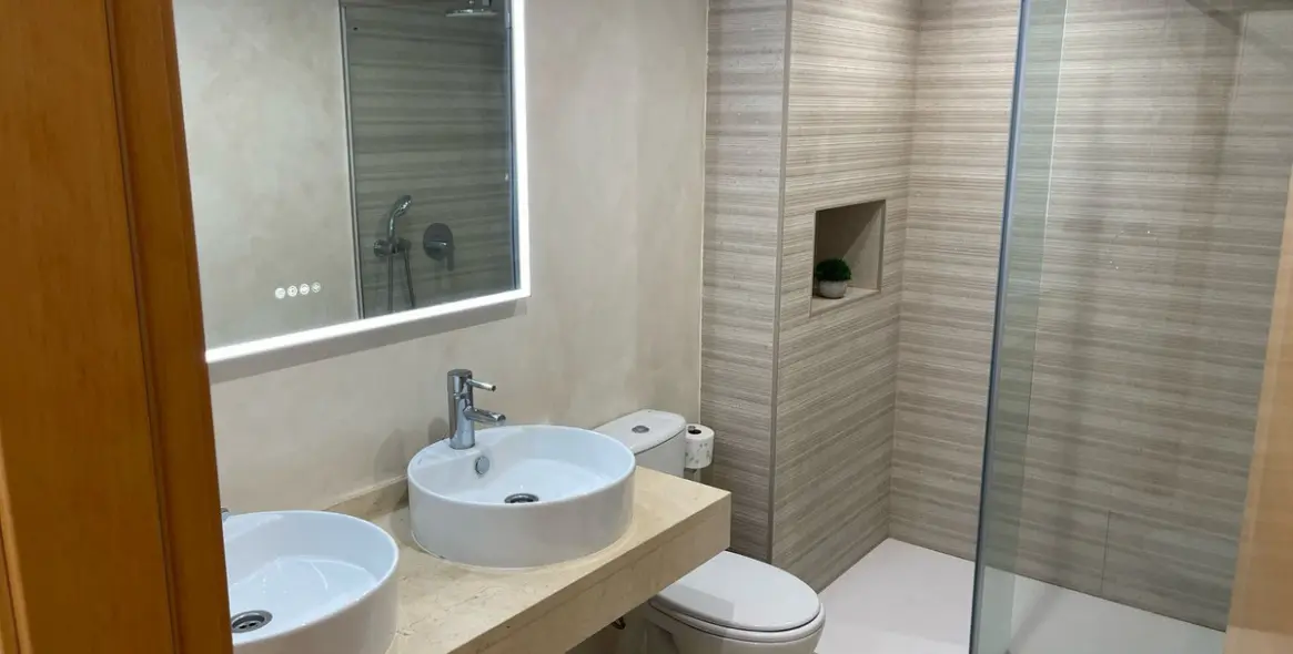 Long-term rent of middle floor apartment in Estepona 14