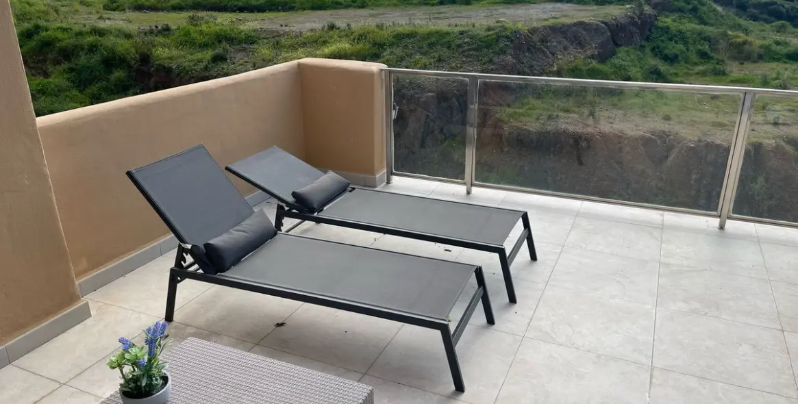 Long-term rent of middle floor apartment in Estepona 16