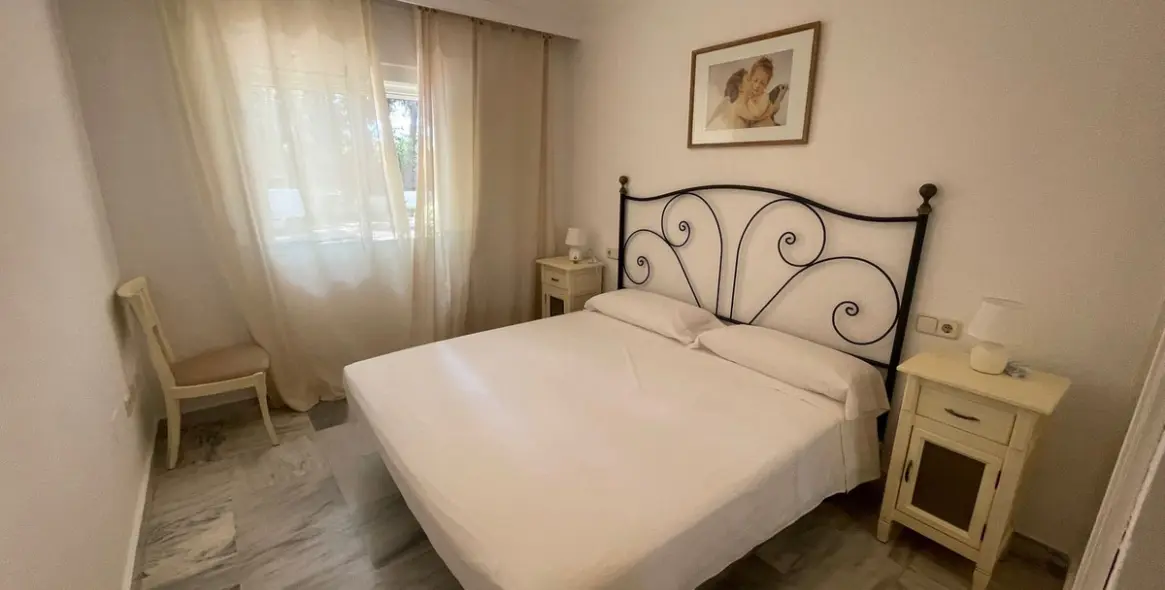 Alquiler a largo plazo de apartamento en planta baja en Nueva Andalucía 8