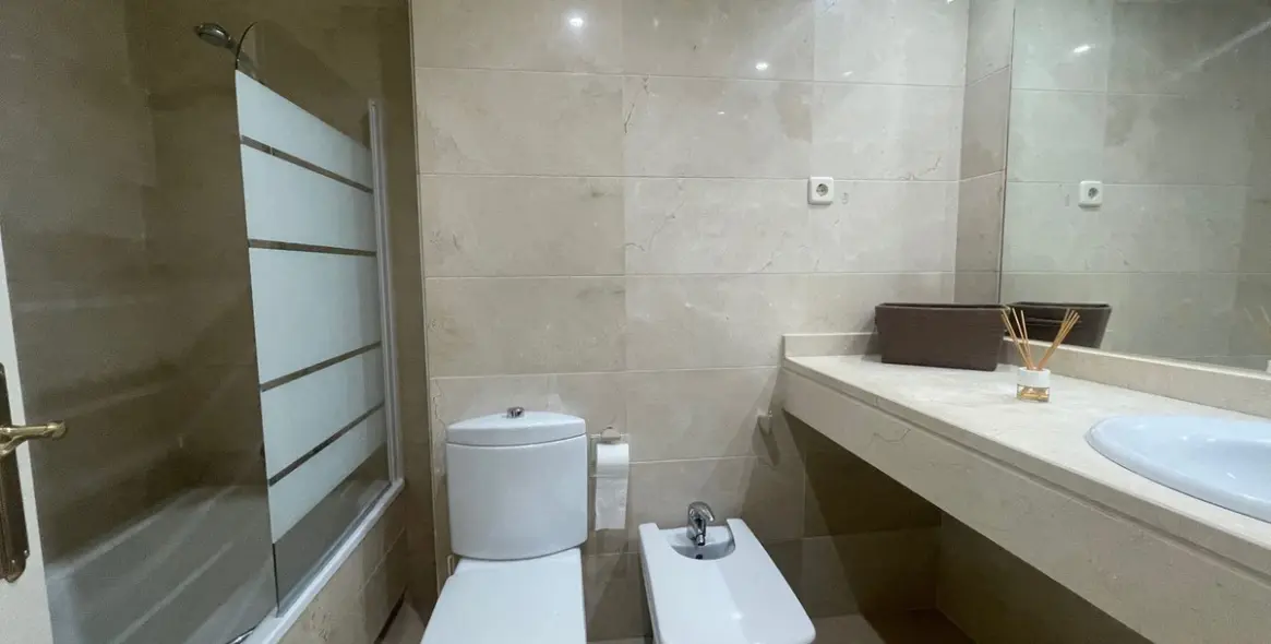 Alquiler a largo plazo de apartamento en planta baja en Nueva Andalucía 9