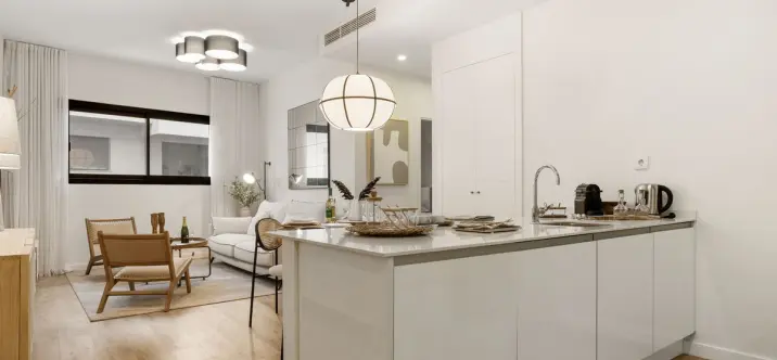 Alquiler a largo plazo de apartamento en planta media en Estepona 3