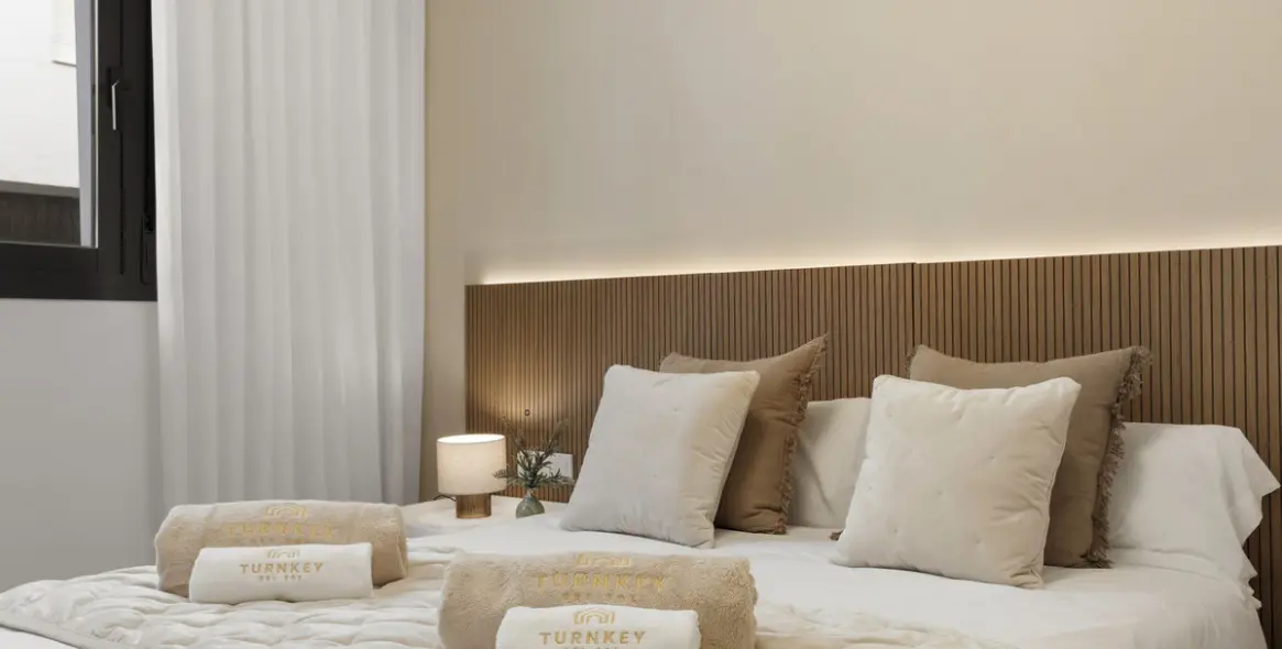 Alquiler a largo plazo de apartamento en planta media en Estepona 6