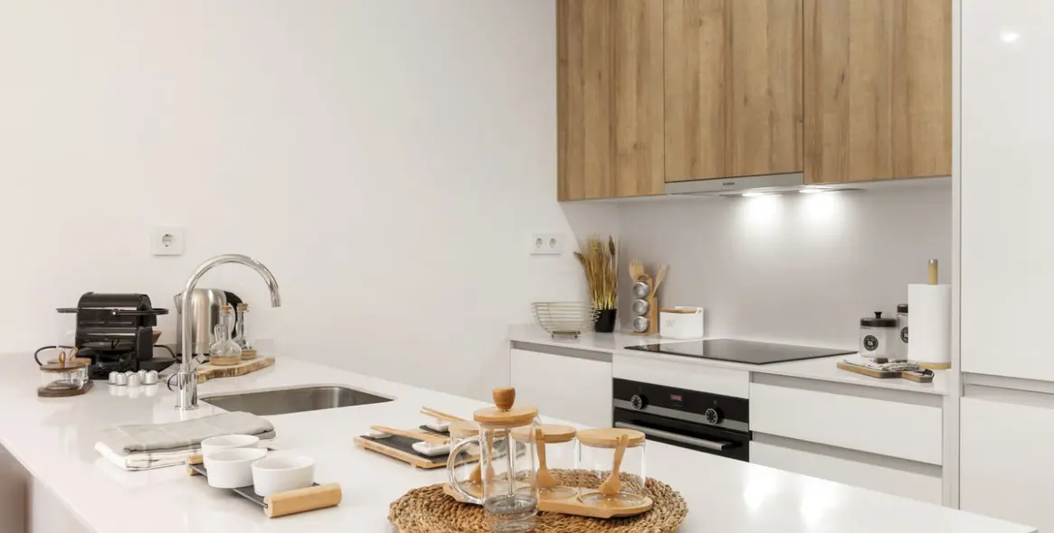 Alquiler a largo plazo de apartamento en planta media en Estepona 12