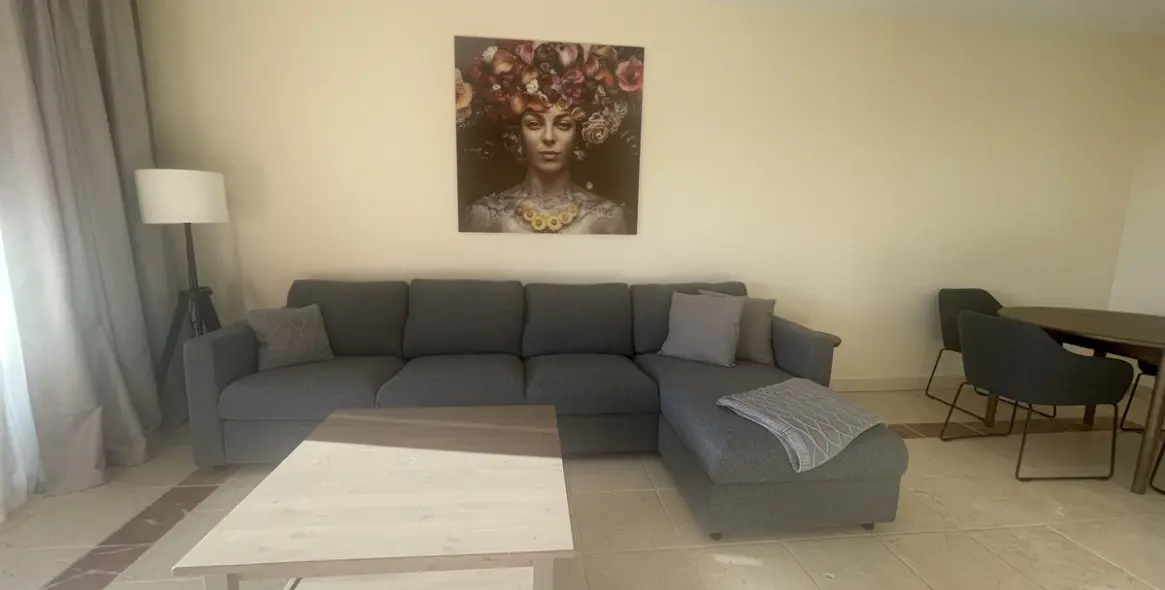 Alquiler a largo plazo de apartamento en planta baja en Estepona 8