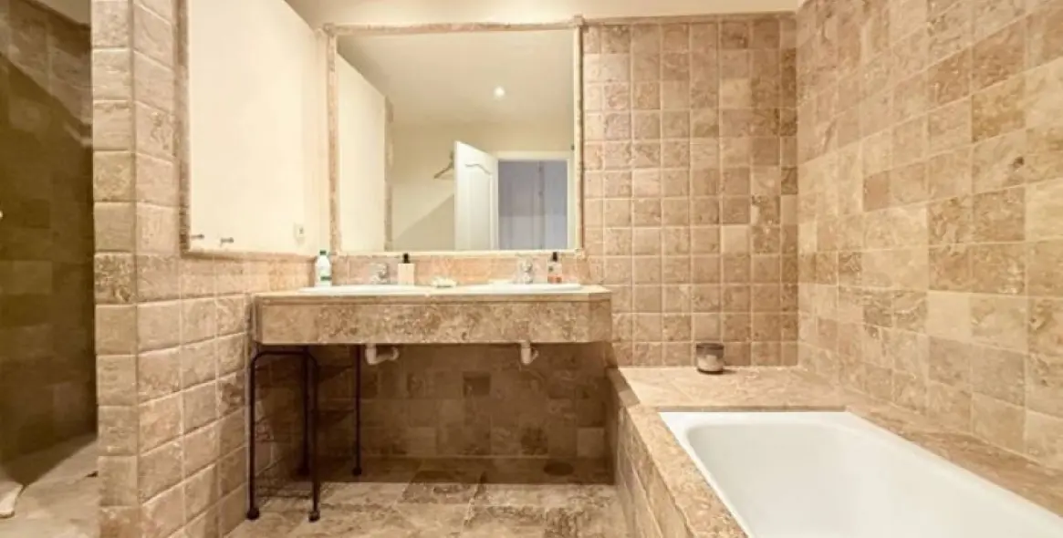 Alquiler a largo plazo de apartamento en planta baja en Estepona 16