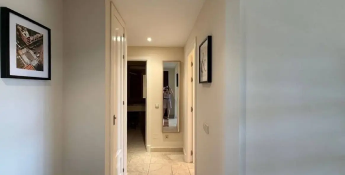 Alquiler a largo plazo de apartamento en planta baja en Estepona 23