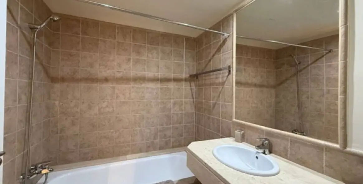 Alquiler a largo plazo de apartamento en planta baja en Estepona 26