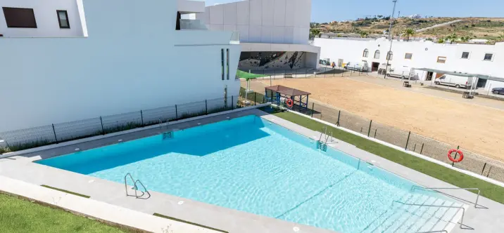 Long-term rent of ground floor apartment in Estepona 2