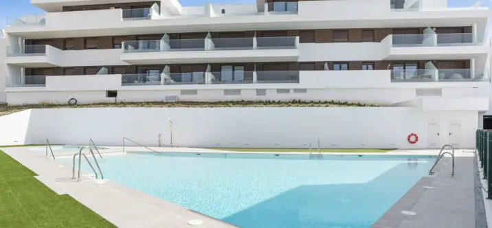 Long-term rent of ground floor apartment in Estepona 4