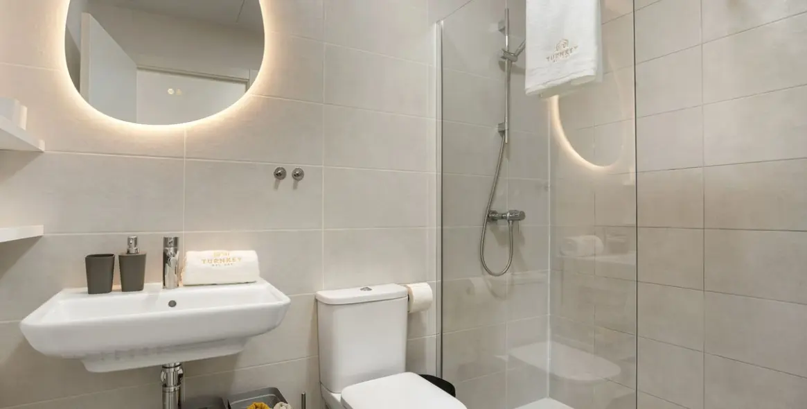 Alquiler a largo plazo de apartamento en planta media en Estepona 5