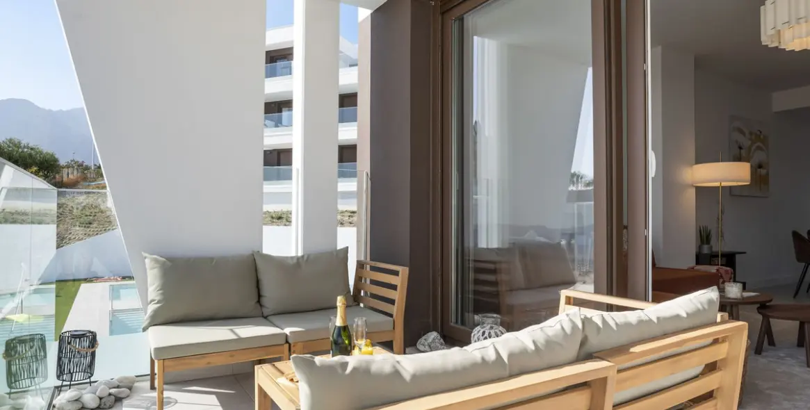 Alquiler a largo plazo de apartamento en planta media en Estepona 18