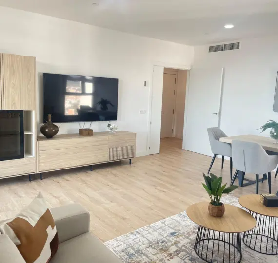 Long-term rent of middle floor apartment in Martiricos