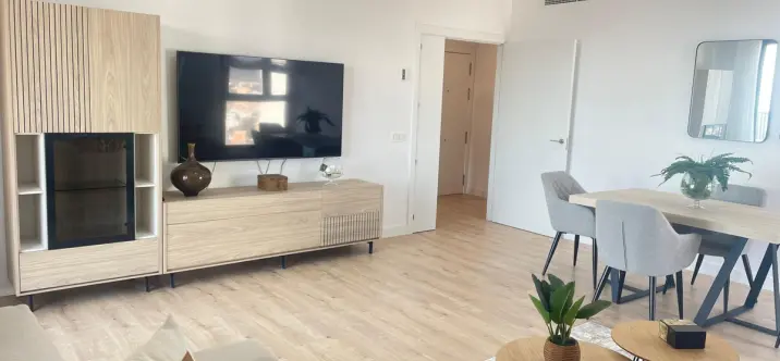 Long-term rent of middle floor apartment in Martiricos 2