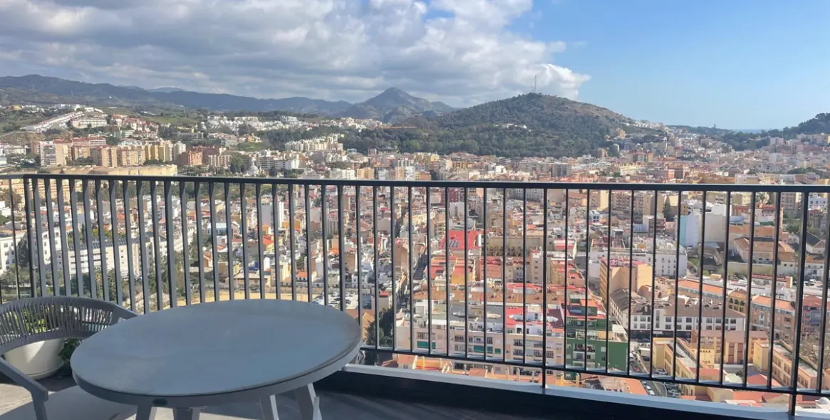 Long-term rent of middle floor apartment in Martiricos 10