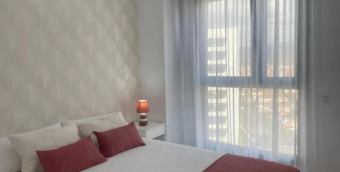 Long-term rent of middle floor apartment in Martiricos 16