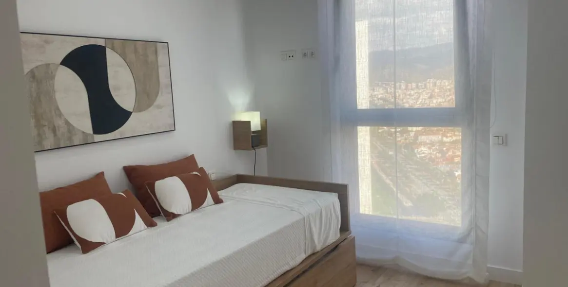 Alquiler a largo plazo de apartamento en planta media en Martiricos 23