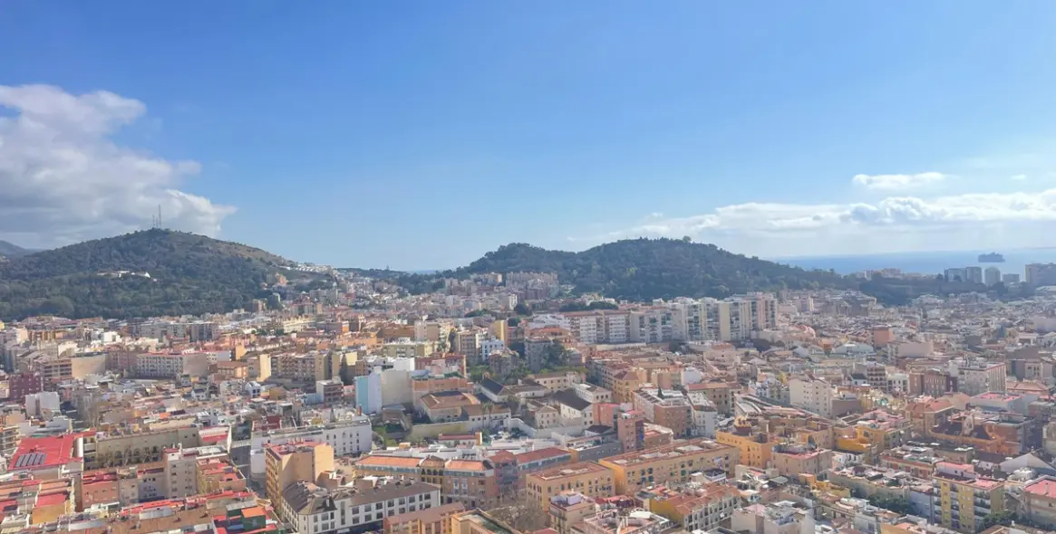 Alquiler a largo plazo de apartamento en planta media en Martiricos 36